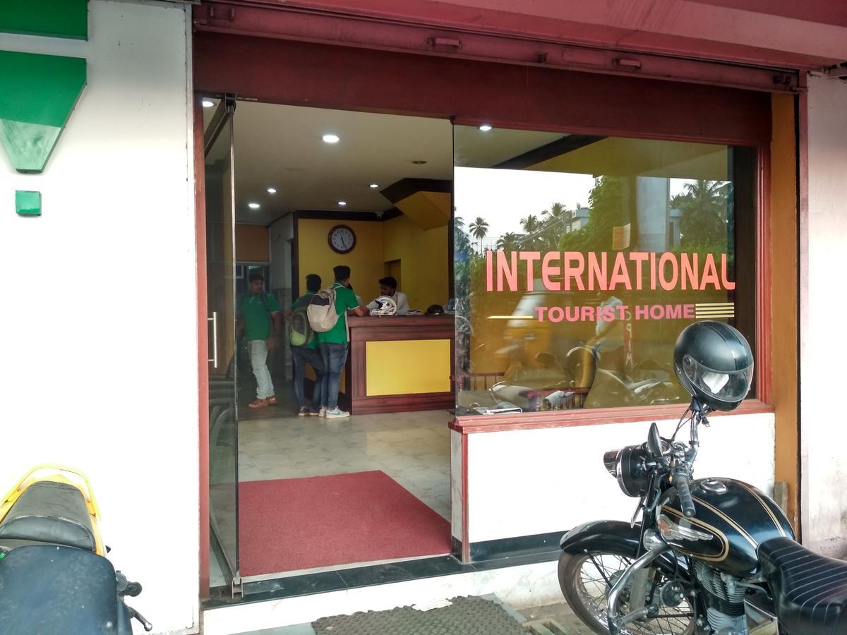 International Tourist Home 科泽科德 外观 照片